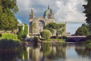 From Dublin: Cliffs of Moher, Dunguaire Castle & Galway Tour