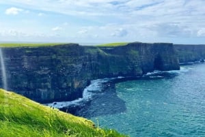 Fra Dublin: Cliffs of Moher, båtcruise og Aillwee-grotte
