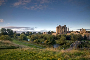 From Dublin: Famous Irish Castles and Monastery Private Tour