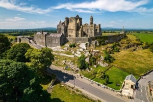 Vanuit Dublin: Ierse kastelen privétour in een luxe auto