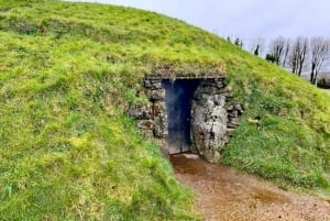 Von Dublin aus: Newgrange, Tara, Trim Castle und Four Knocks