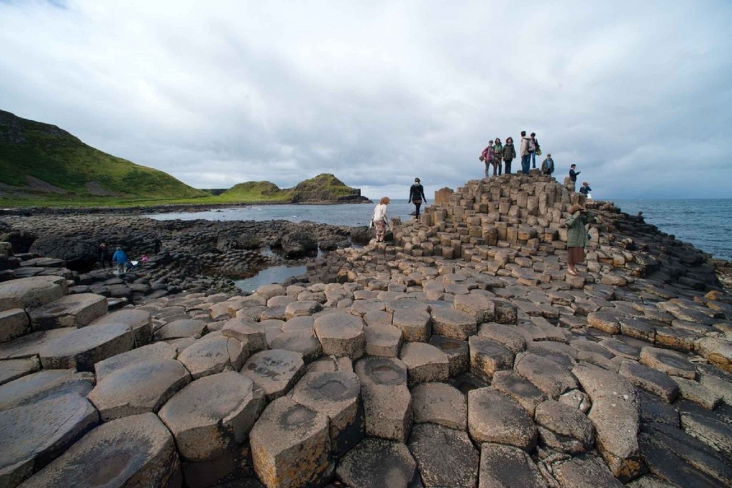 From Dublin: Giant's Causeway and Belfast Tour in Spanish