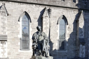 Wycieczka po domach Guinnessa z kuflem Guinnessa