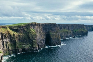Rail Tour: The Cliffs of Moher & Bunratty Castle Tour
