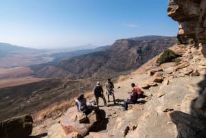 Durban: Drakensberg Rock Art & Mandela Capture Site Tour