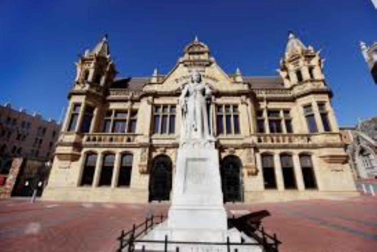 Gqeberha: Private Guided Tour with Local Guide