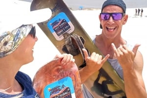 Puerto Elizabeth: Sandboarding con Breve Paseo en Barco