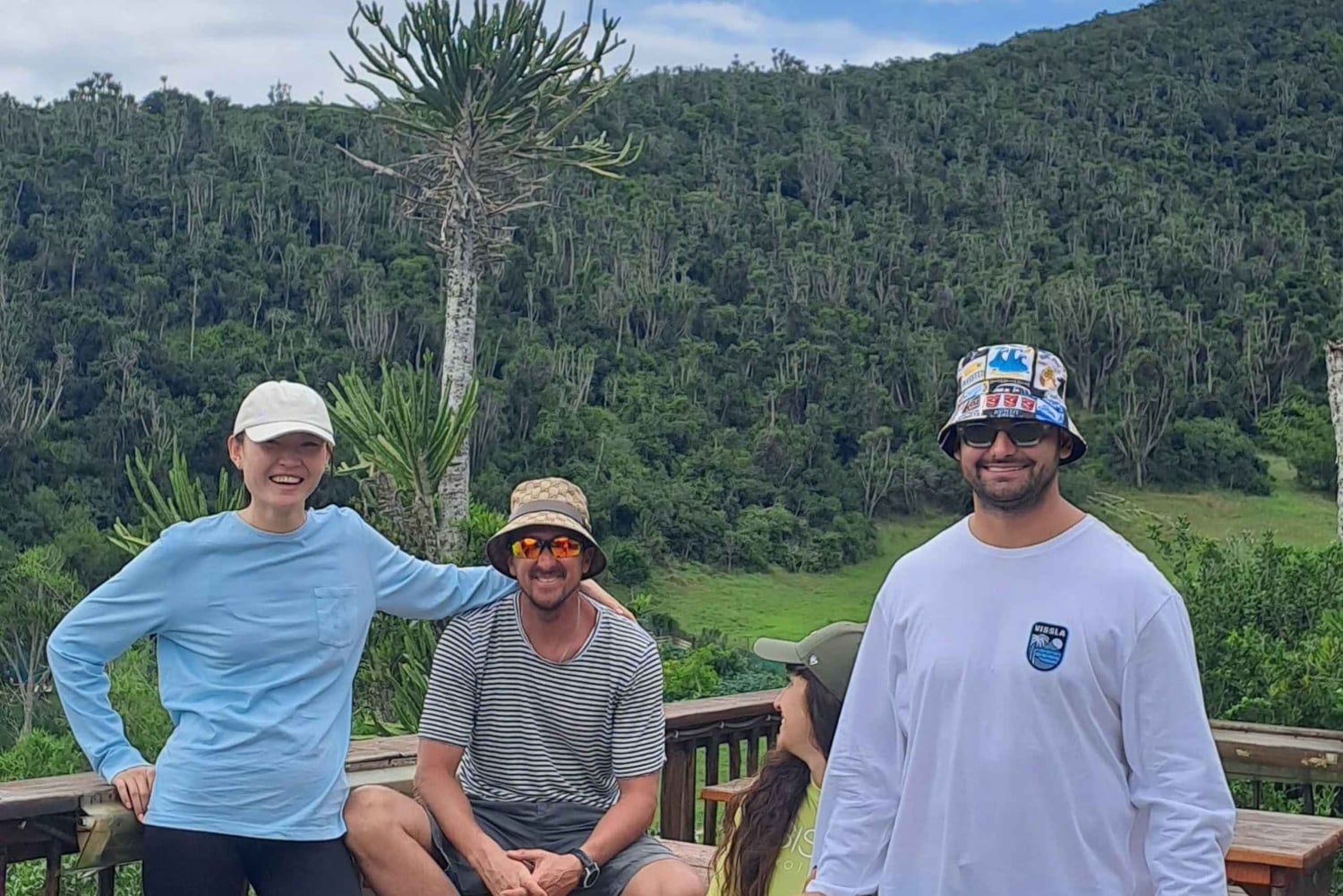 Каякинг по реке Гамтус и однодневная поездка на курорт