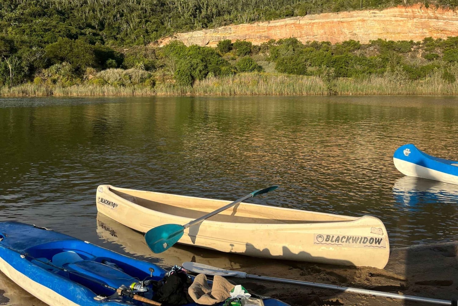 Каякинг по реке Гамтус и однодневная поездка на курорт