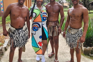 Safari Leijona- ja sarvikuonopuistossa / Lesedi Culture Village (Lesedin kulttuurikylä)