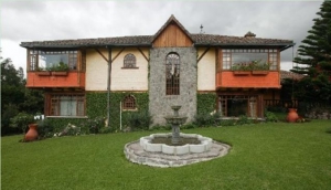 B & B Tumbaco