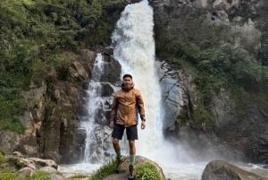 Baños: 8 Waterfall Route Tour with Lunch and Guide