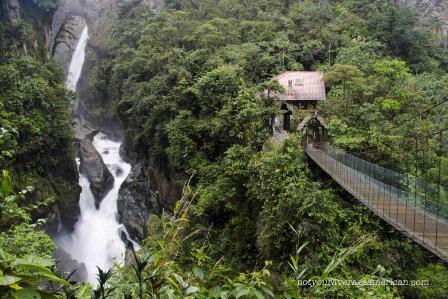 Baños de Agua Santa: Wycieczka po wodospadach piętrowym autobusem
