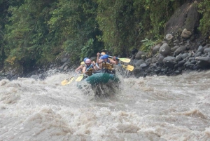 Baños: Pastaza River Rafting-tur med frokost