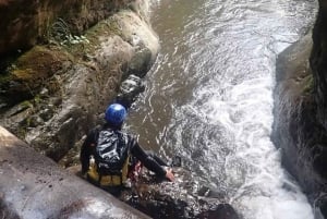 Canyoning in northwestern Quito
