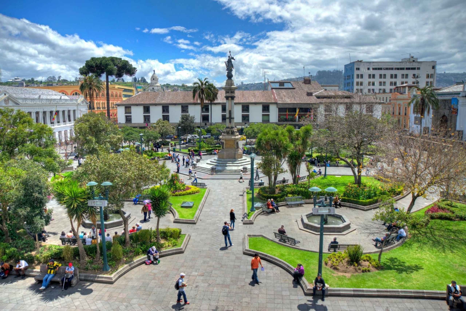 Tour privado de la Catedral Metropolitana de Quito con tickets de entrada