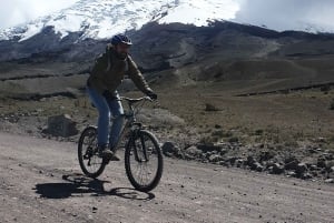 Cotopaxi fottur og sykkel