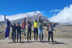 جولة مشي طويلة وركوب الدراجات في كوتوباكسي