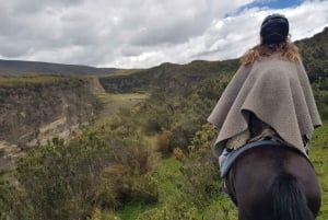Passeio a cavalo no Parque Nacional Cotopaxi
