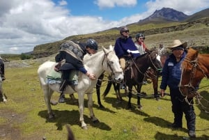 Cotopaxin kansallispuiston ratsastusretki hevosella