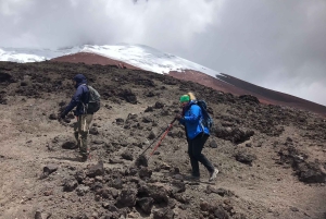 كوتوباكسي: جولة إرشادية للمشي لمسافات طويلة في الطبيعة والمغامرة