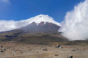 كوتوباكسي: جولة إرشادية للمشي لمسافات طويلة في الطبيعة والمغامرة