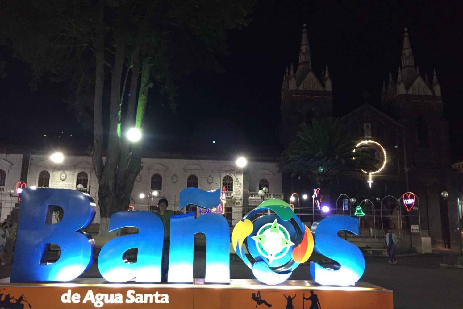 Cotopaxi &Quilotoa & Baños de Agua Santa Guided Tour