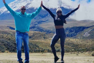 Tour di un giorno del Cotopaxi e del Quilotoa da Quito Vulcano-Cratere del Lago