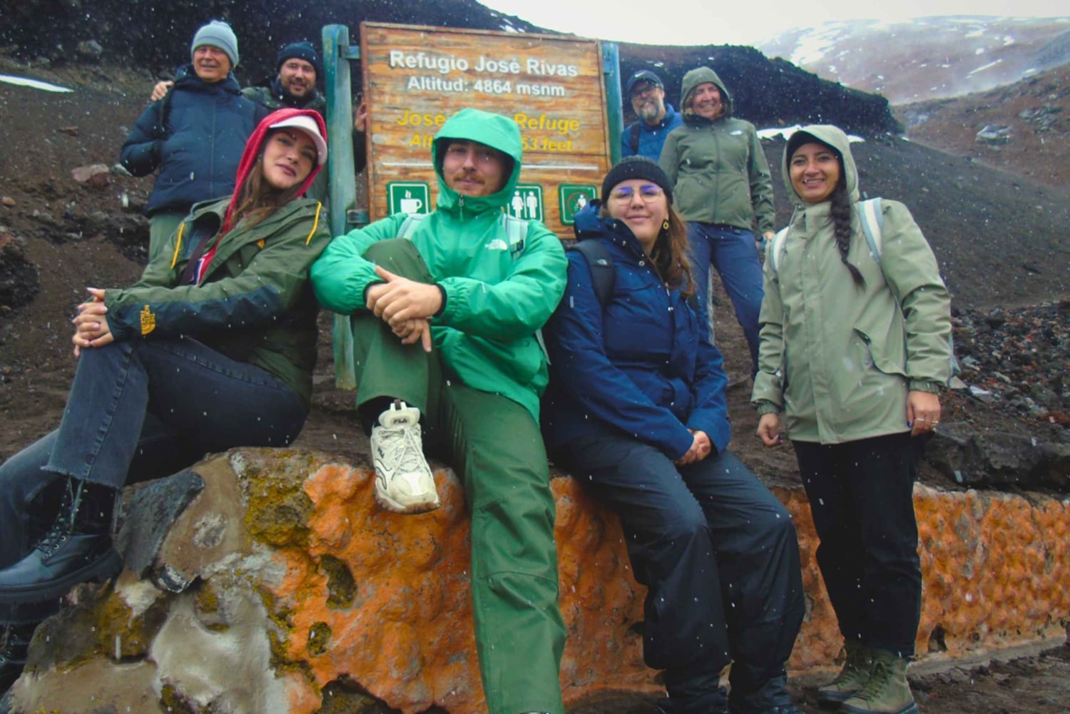 コトパクシ・ツアー（入場料と昼食付き）