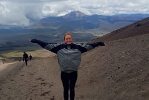 コトパクシ・ツアー（入場料と昼食付き）