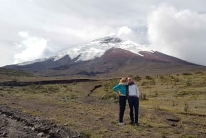 コトパクシ・ツアー（入場料と昼食付き）
