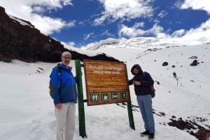 コトパクシ・ツアー（入場料と昼食付き）