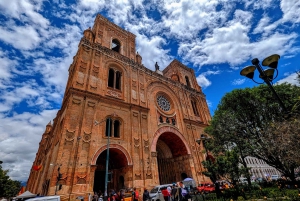 Cuenca: Historisk rundtur med höjdpunkter och balkong med ny katedral