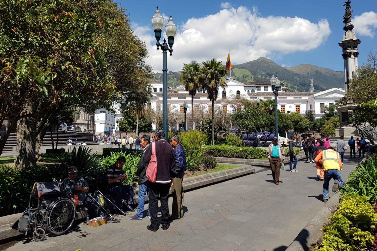 Upptäck Quito och ekvatorlinjen -Guidad dagsutflykt