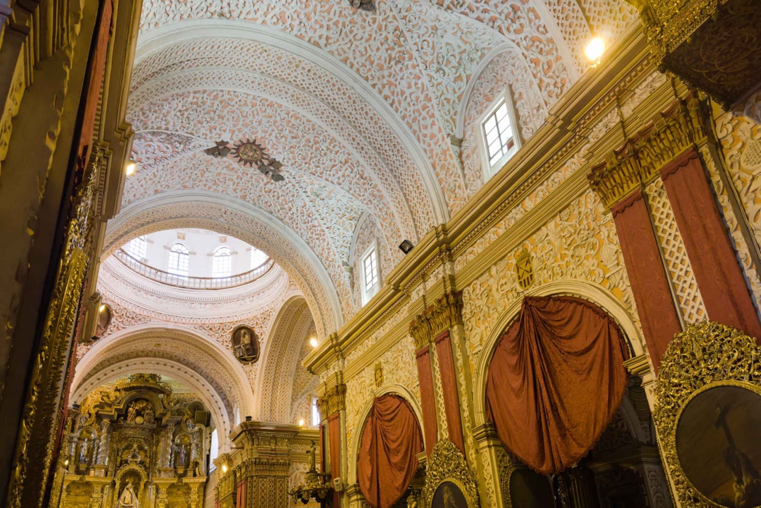 Upptäck Quito och ekvatorlinjen -Guidad dagsutflykt