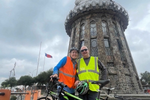 Ebikecitytour Quito med vores elcykel, vi kommer frem overalt