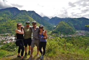 Ecuador Active: Vaellus, pyöräily, koskenlasku Andien ja Amazonin alueilla
