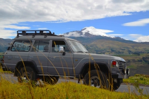 Ecuador: Toyota Land Cruiser 4x4 Rental with Driver