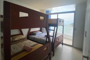 Esmeraldas: Tonsupa Beachfront Apartment with Jacuzzi: Tonsupa Beachfront Apartment with Jacuzzi