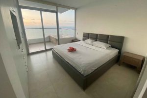 Esmeraldas: Tonsupa Beachfront Apartment with Jacuzzi: Tonsupa Beachfront Apartment with Jacuzzi