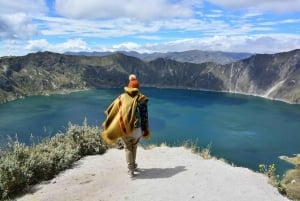 From Baños: Quilotoa Lagoon Full-Day Tour with Lunch