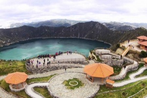 From Baños: Quilotoa Lagoon Full-Day Tour with Lunch