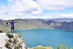 From Baños: Quilotoa Lagoon Full-Day Tour with Lunch