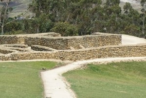Fra Cuenca: Ingapirca-ruinstur