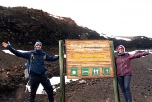From Quito: 2-Day Cotopaxi and Quilotoa Trip