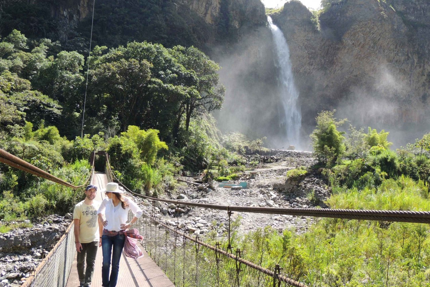 Au départ de Quito : Excursion d'une journée à Baños et en Haute Amazonie