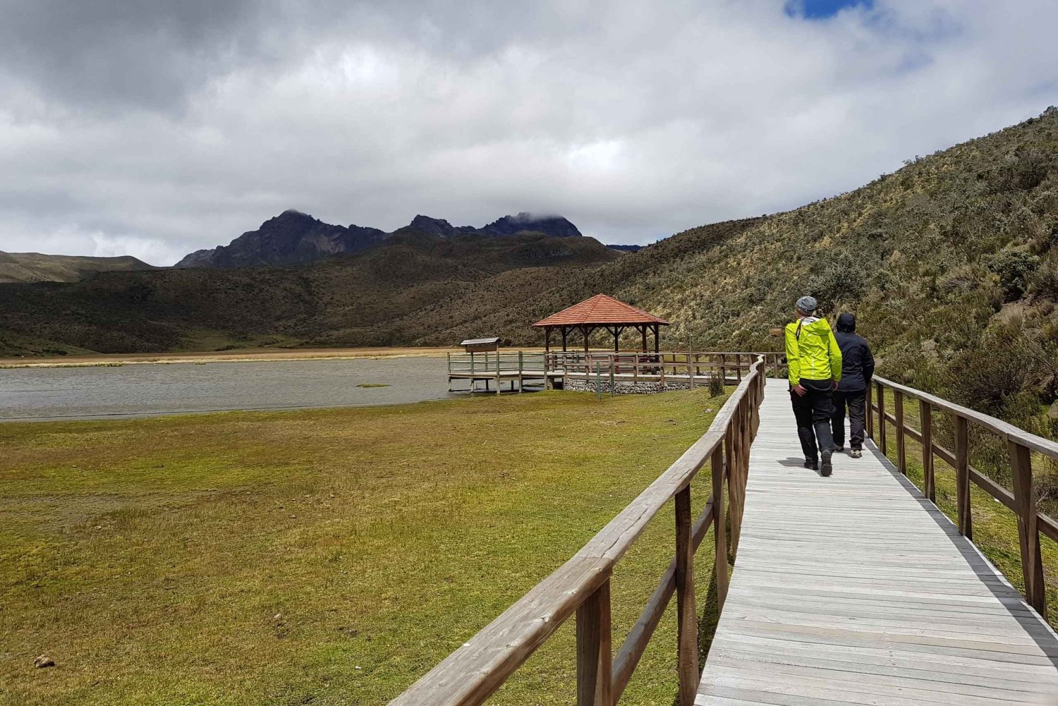Fra Quito: Dagstur til Cotopaxi og Baños med frokost