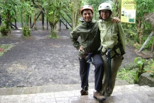 Desde Quito: Excursión de un día con guía al Bosque Nublado de Mindo