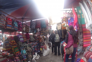 Quitosta: Otavalo, Plaza de Ponchosin markkinat ja Cotacachi.