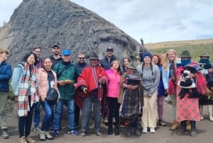 From Quito: Quilotoa Lagoon Full-Day Tour with Lunch